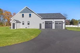 73 Raymond, Raynham, MA 02767 - Photo 23