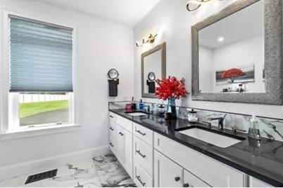 73 Raymond, Raynham, MA 02767 - Photo 17