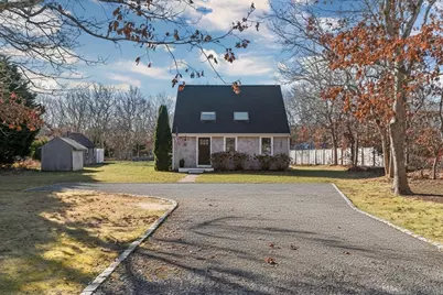 60 Saddle Club Rd, Edgartown, MA 02539 - Photo 1