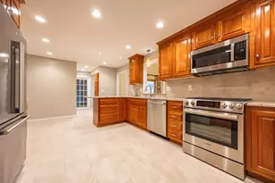 261 Rolling Meadow Dr, Holliston, MA 01746 - Photo 7