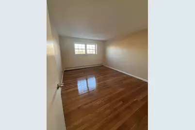 17 Cass #4, Boston, MA 02132 - Photo 5