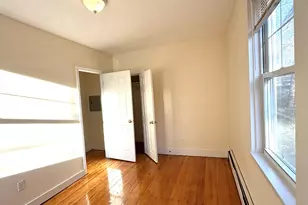 18 Roberts St, Brookline, MA 02445 - Photo 9