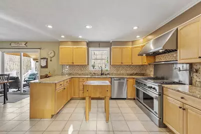 717 Wachusett St, Leominster, MA 01453 - Photo 11