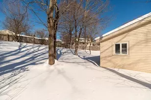 4 Curwen Rd, Peabody, MA 01960 - Photo 21