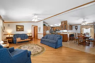 22 Bayberry Dr, Gardner, MA 01440 - Photo 11