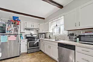 677 Oak Grove Ave, Fall River, MA 02720 - Photo 13