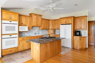 21 Old County Rd, Southampton, MA 01073 - Photo 11