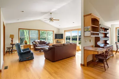 21 Old County Road, Southampton, MA 01073 - Photo 9