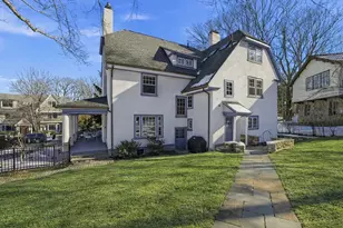 43 Druce St, Brookline, MA 02445 - Photo 23