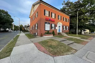 133 Maple St, Springfield, MA 01105 - Photo 1