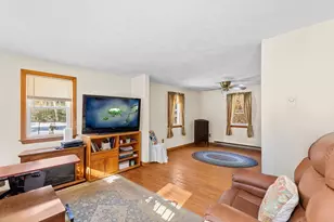 8 Windy Hill Dr, Wareham, MA 02576 - Photo 3