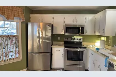 2 Country Village Way #2, Millis, MA 02054 - Photo 3