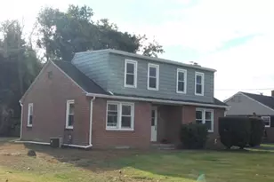 8 Greylock St, Westfield, MA 01085 - Photo 9