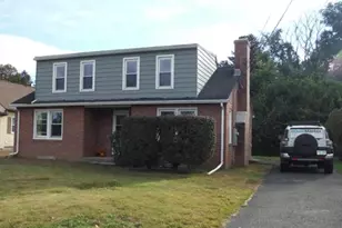 8 Greylock St, Westfield, MA 01085 - Photo 1