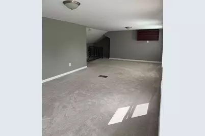 8 Greylock St, Westfield, MA 01085 - Photo 7