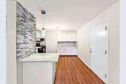 6 Venice St #B3, Danvers, MA 01923 - Photo 3