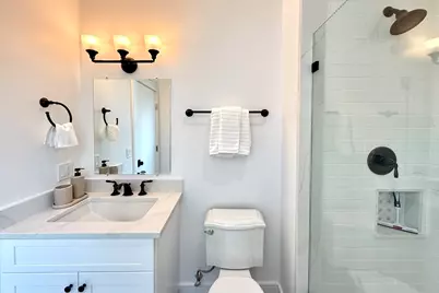 165 Everett St #7, Boston, MA 02128 - Photo 7