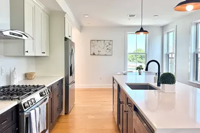 165 Everett St #7, Boston, MA 02128 - Photo 7