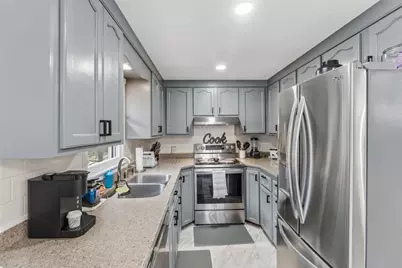 26 Wakefield Ave, Webster, MA 01570 - Photo 13