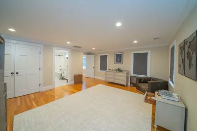 642 Centre St, Newton, MA 02458 - Photo 29