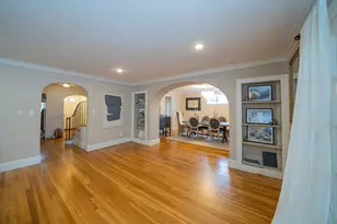 642 Centre St, Newton, MA 02458 - Photo 7