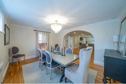 642 Centre St, Newton, MA 02458 - Photo 9