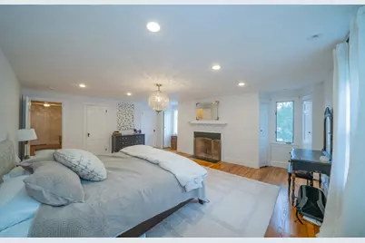 642 Centre St, Newton, MA 02458 - Photo 23