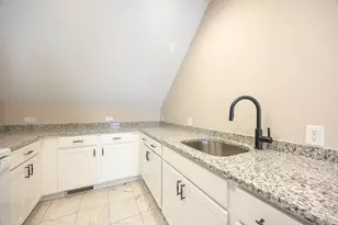 584 Mt Hope St, North Attleboro, MA 02760 - Photo 17