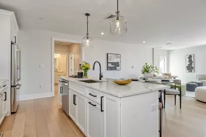 62 Foundry St #309, Wakefield, MA 01880 - Photo 3