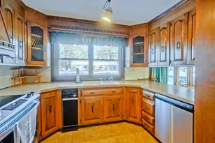 119 Oakridge St, Chicopee, MA 01020 - Photo 17