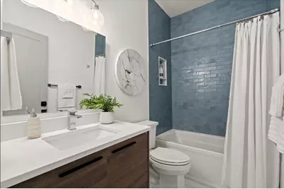 160 W 7th St #4, Boston, MA 02127 - Photo 9