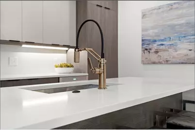 160 W 7th St #4, Boston, MA 02127 - Photo 7