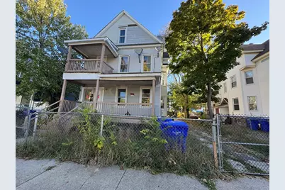 131 College St, Springfield, MA 01109 - Photo 1