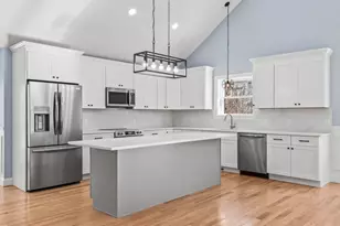 23 Orrison St, Worcester, MA 01609 - Photo 9