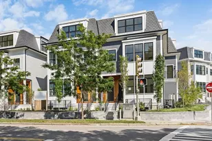 327 Alewife Brook Pkwy, Somerville, MA 02144 - Photo 3