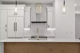 327 Alewife Brook Pkwy, Somerville, MA 02144 - Photo 7