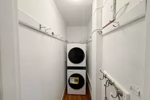 195 Thomas Burgin Pkwy, Quincy, MA 02169 - Photo 5