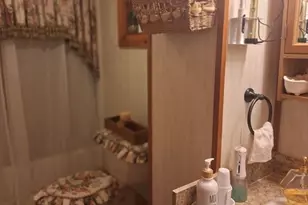 28 Cove St, New Bedford, MA 02744 - Photo 11