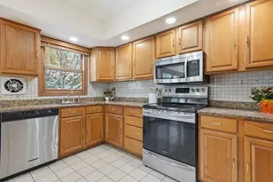 16 Battlemarch Way, Woburn, MA 01801 - Photo 7