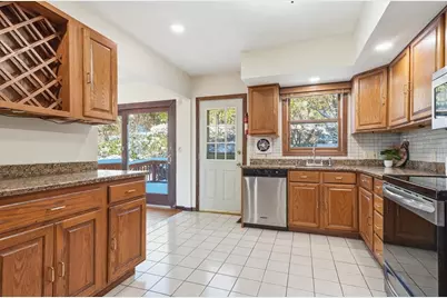 16 Battlemarch Way, Woburn, MA 01801 - Photo 9