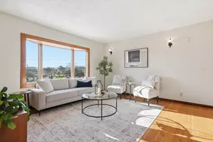 16 Battlemarch Way, Woburn, MA 01801 - Photo 3