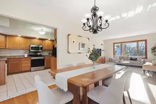 16 Battlemarch Way, Woburn, MA 01801 - Photo 5