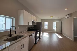 31 Hicks St, New Bedford, MA 02740 - Photo 7