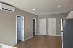 31 Hicks St, New Bedford, MA 02740 - Photo 3