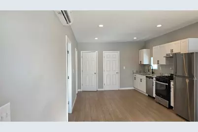 31 Hicks St #1, New Bedford, MA 02740 - Photo 1