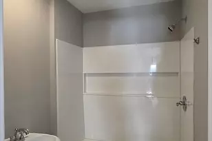 31 Hicks St, New Bedford, MA 02740 - Photo 21