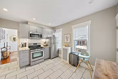 131 King St #3, Boston, MA 02122 - Photo 3