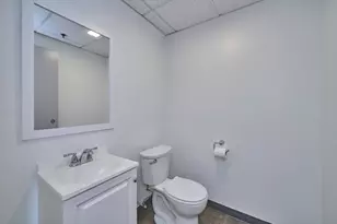 1 Melvin St, Wakefield, MA 01880 - Photo 17