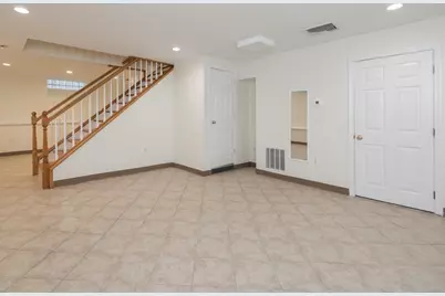 36 Sciarappa St #1, Cambridge, MA 02141 - Photo 19