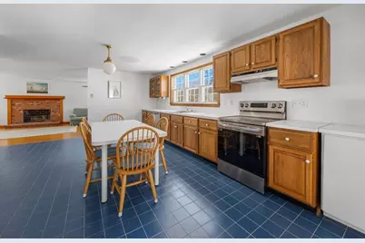 24 Montgomery Ct, Falmouth, MA 02540 - Photo 5